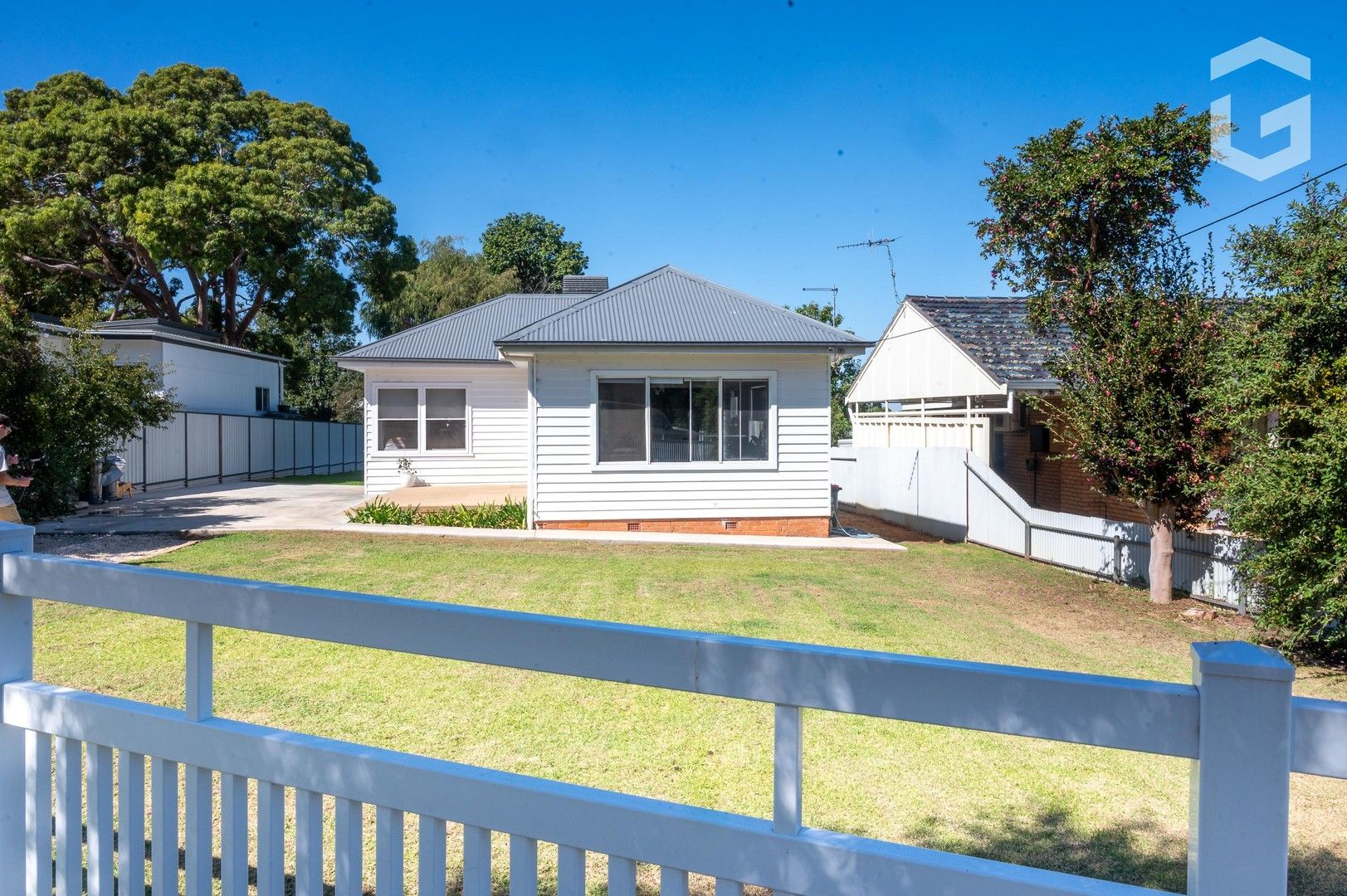 Modern Charm & Investment Potential in Prime North Griffith Location