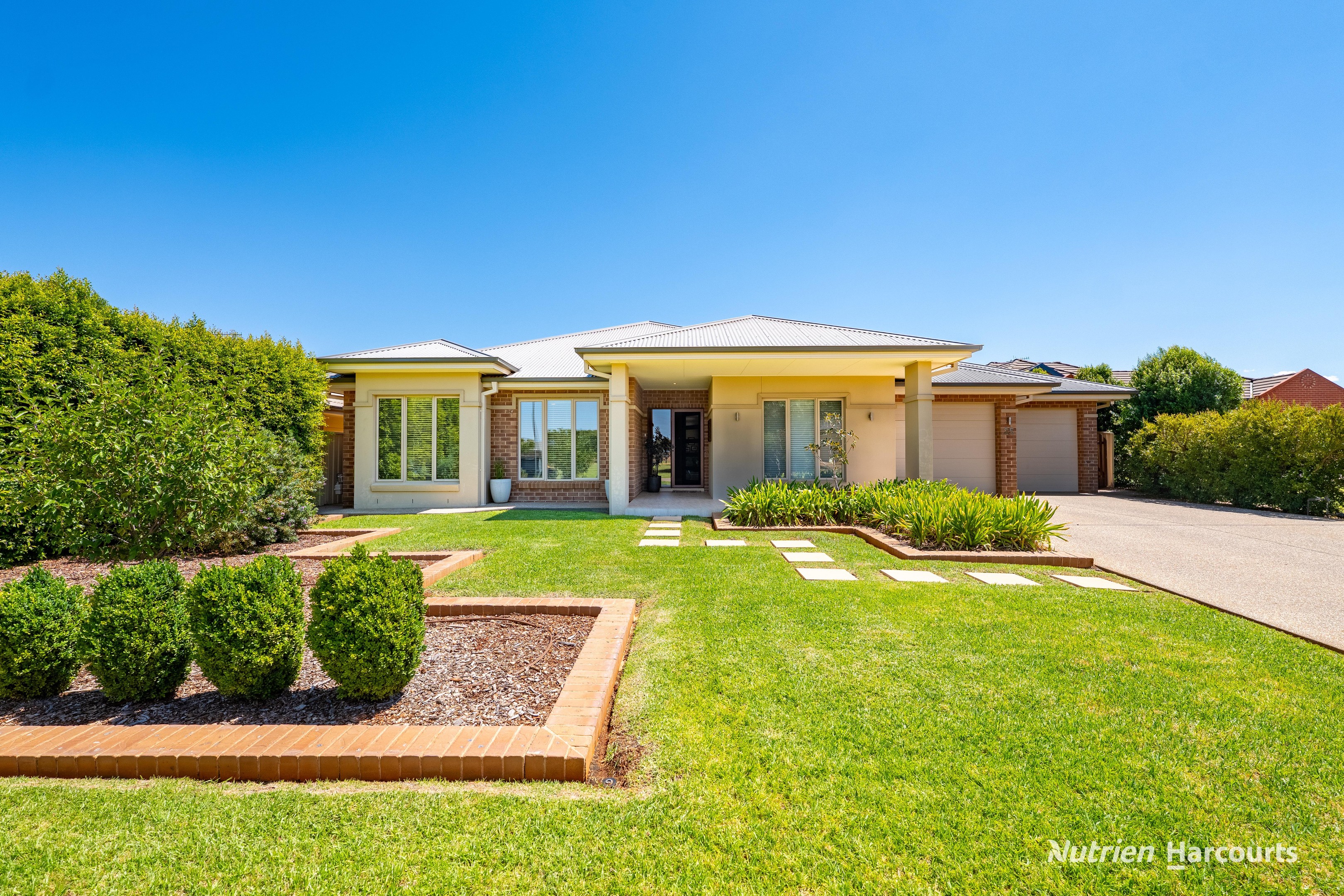 Parkside, Pool and Picture-Perfect Living